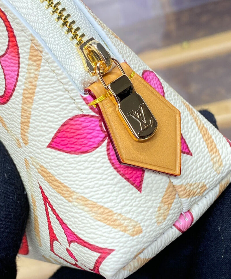 Louis Vuitton Pochette Cosmetique PM M11239 Peachblow
